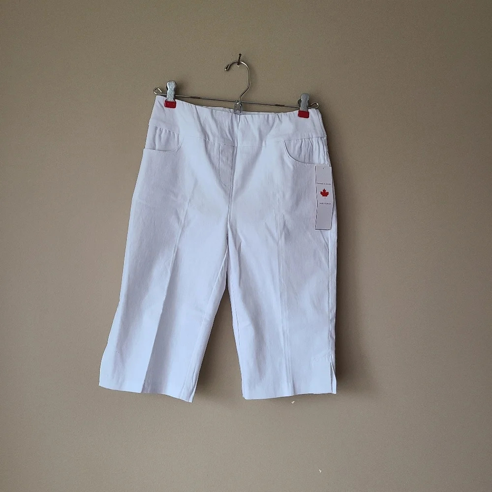NWT Tribal pull on women's shorts sz.2 ( 12 in.inseam )